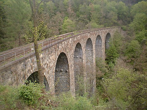 Železniční viadukt Žampach – technický unikát z konce 19. století 