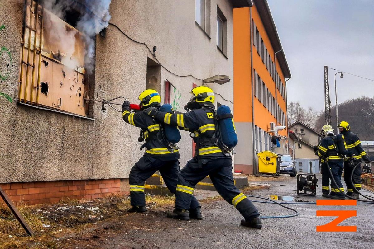 Fotoreportáž: Jednotka hasičů Správy železnic Přerov podstoupila cvičení