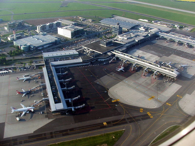 Hlavní vzletová a přistávací dráha na letišti v Praze projde údržbou