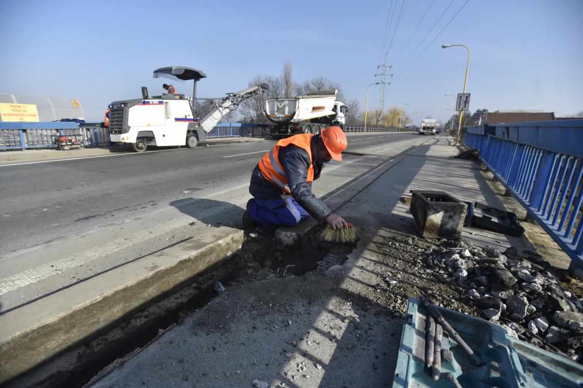  Silničáři opraví od 19. dubna do 31. srpna v pražské Novopetrovické ulici most