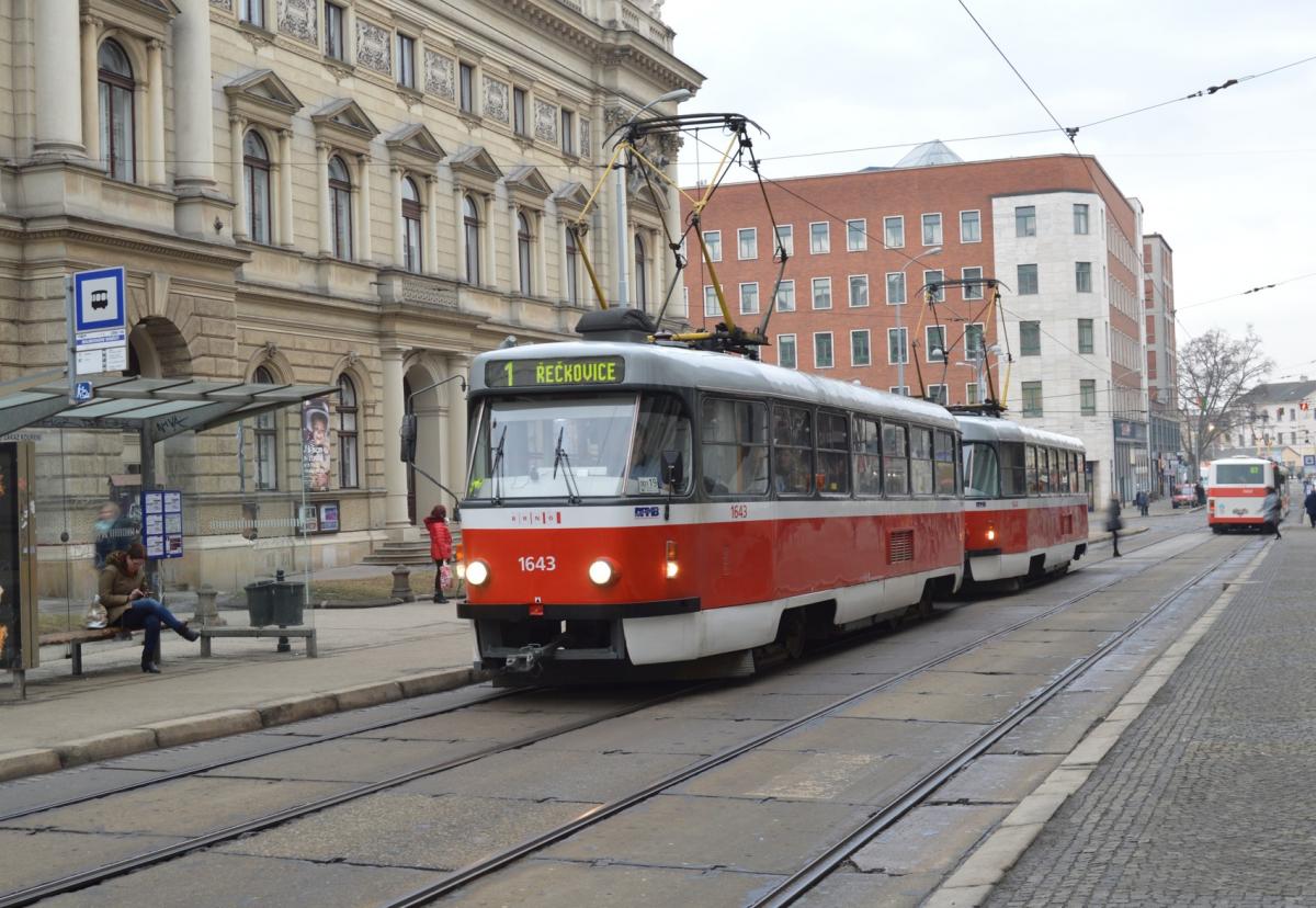 Brno daruje Charkovu tramvaje a autobusy!