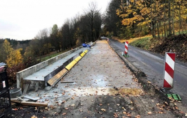  Kritizovaná krajská silnice ve Vysokém nad Jizerou se už v květnu dočká opravy
