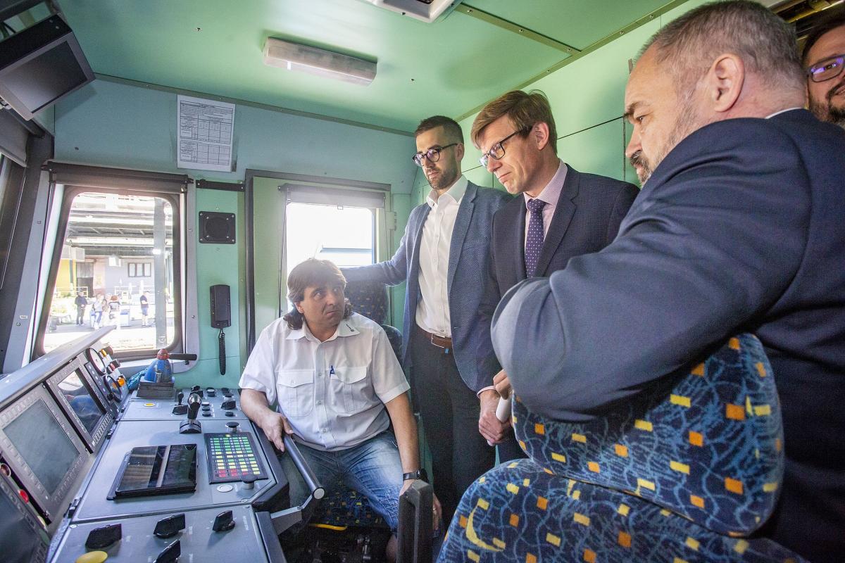 ČD dnes převzaly první lokomotivu zpětně dovybavenou zabezpečovacím systémem ETCS