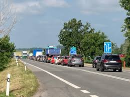  Srážka dvou vozů zablokovala silnici R48 na Frýdecko-Místecku