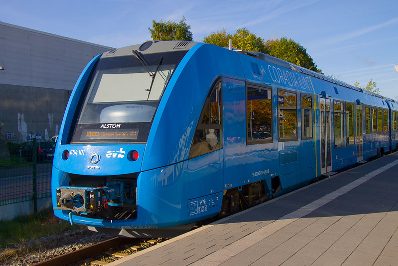 Za pět let by po ČR mohly jezdit vodíkové vlaky