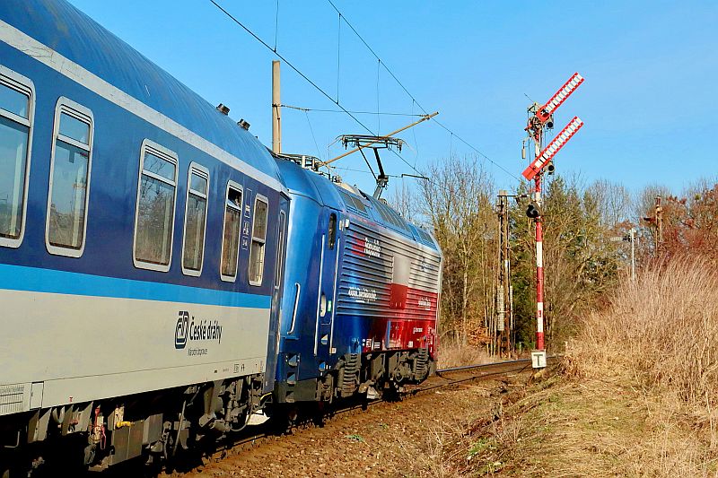 Vlaky mezi Prahou a Vídní budou opět jezdit po historické dráze Františka Josefa