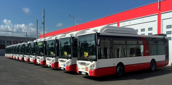 Cena a dostupnost plynu bude mít vliv na soutěž CNG autobusů pro Karlovarský kraj