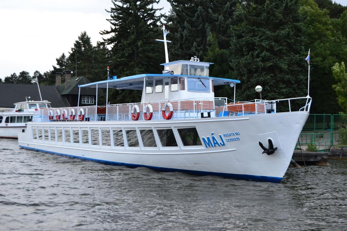 Regata Máchovo jezero chce vyplouvat až pětkrát do týdne včetně večerních plaveb!