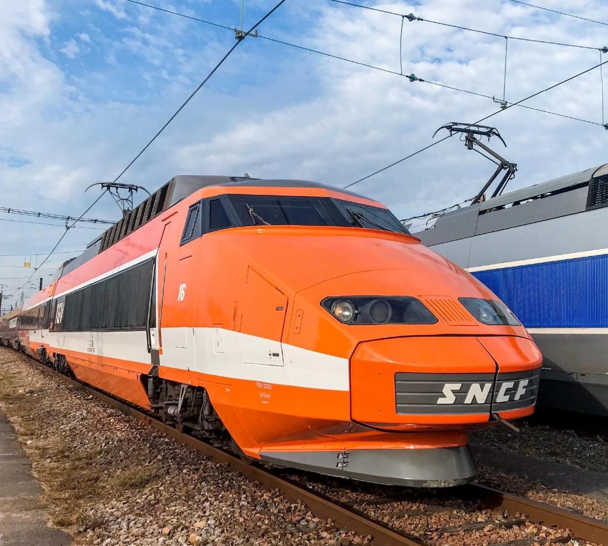 Víme první: Legendární rychlovlak TGV projede centrem Brna v pondělí 6. června před půlnocí!