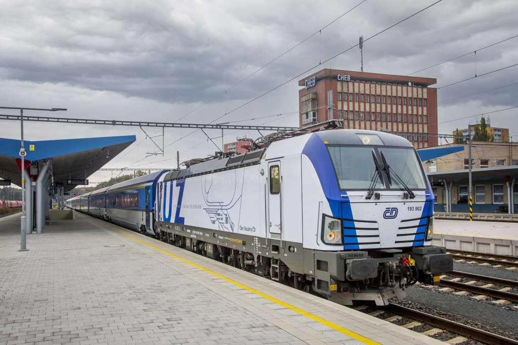 Nejmodernější vlaky v ČR jezdí hlavně na západ Čech, kam jezdí i Vectrony