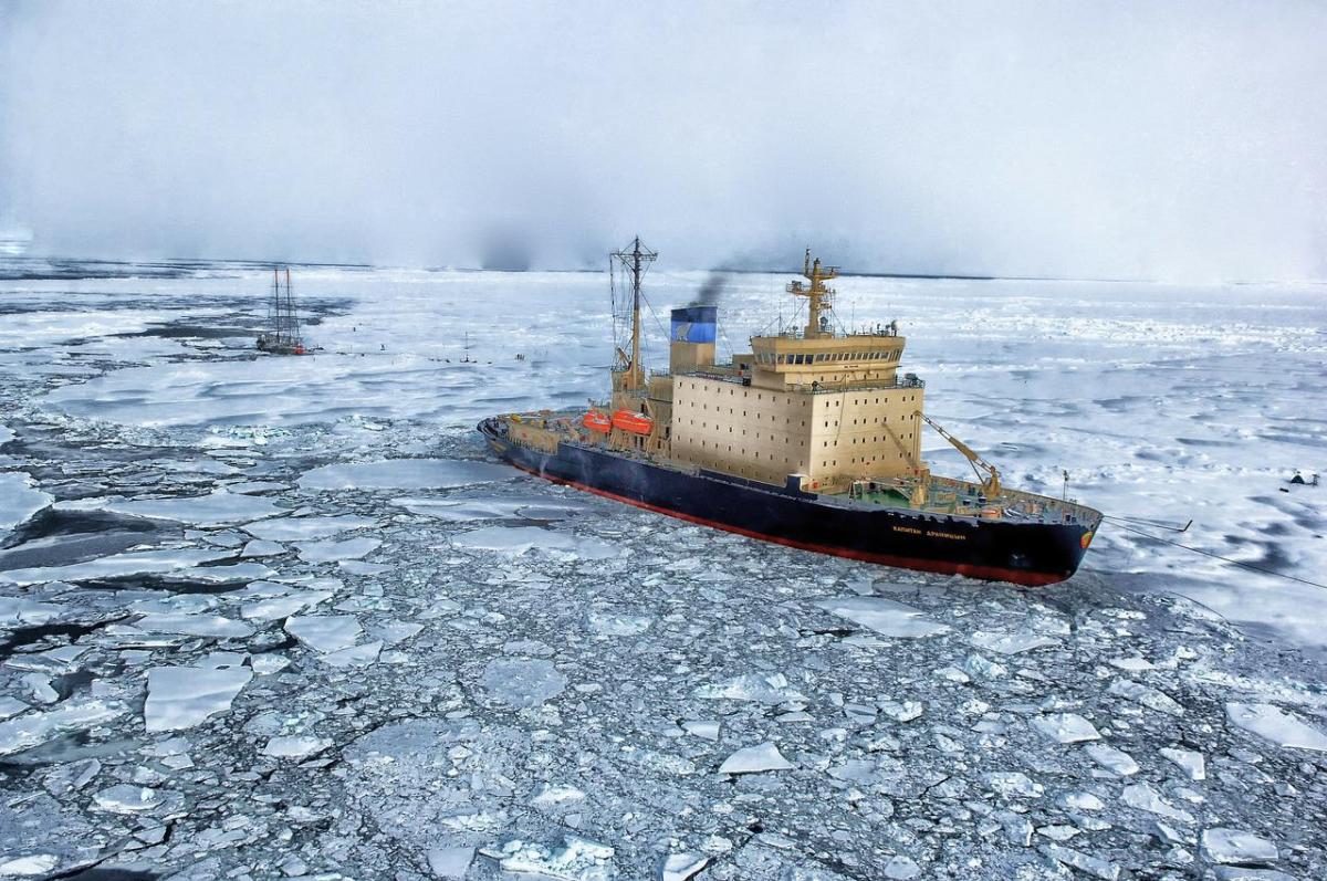 Výsledek tání ledu v Arktidě: ekologičtější doprava a snížení ruského vlivu. Uvádí studie