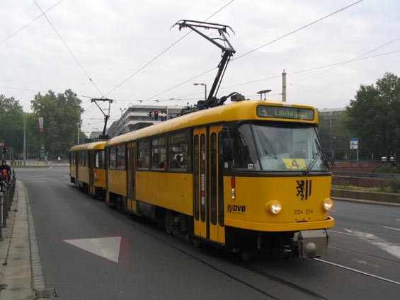  V Drážďanech jezdí staré československé tramvaje