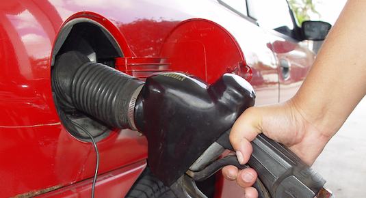 Výrazné zdražení paliv opět posílilo zájem o plošné ceny. V současnosti lze ušetřit i 6 Kč na litru benzínu
