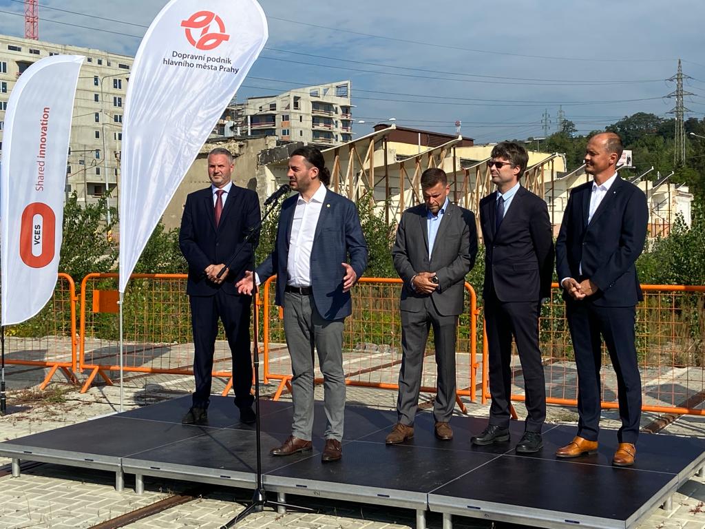 Slavnostně se zahájila výstavba nové vozovny v Hloubětíně! Trvalo to více než 70 let