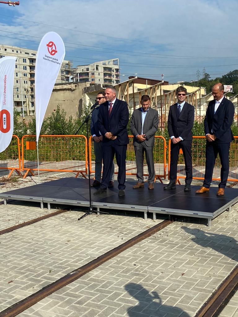 Začíná se stavět nová vozovna v Hloubětíně! Bude sloužit tramvajím i zaměstnancům DPP