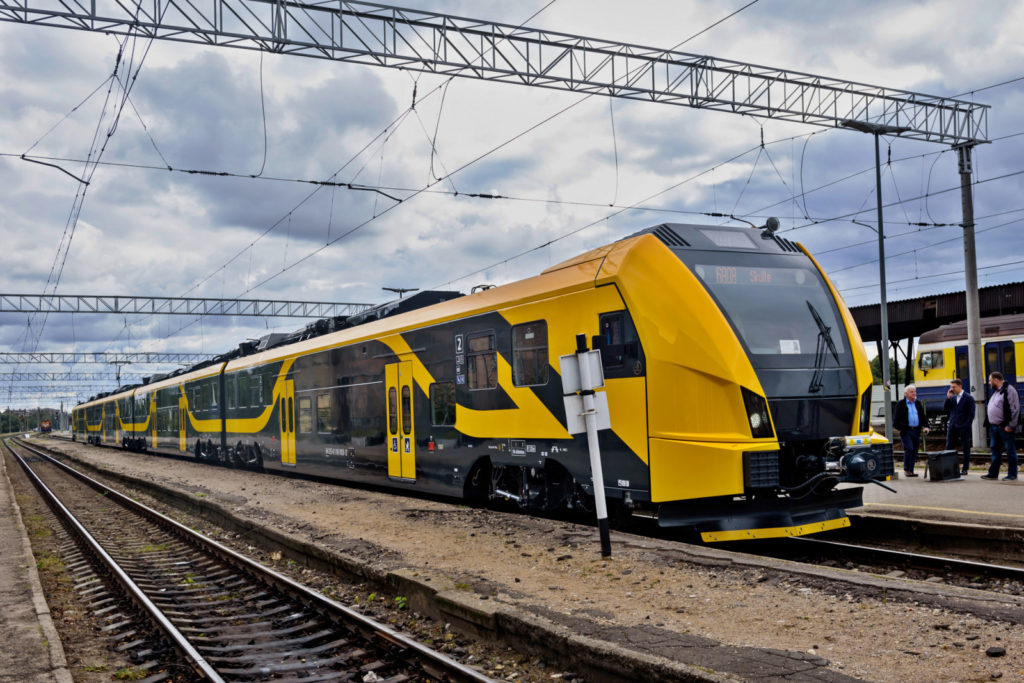 Lotyšsko má první elektrický vlak od Škoda Group!