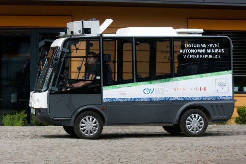 První autonomní minibus v ČR se testuje v Brně