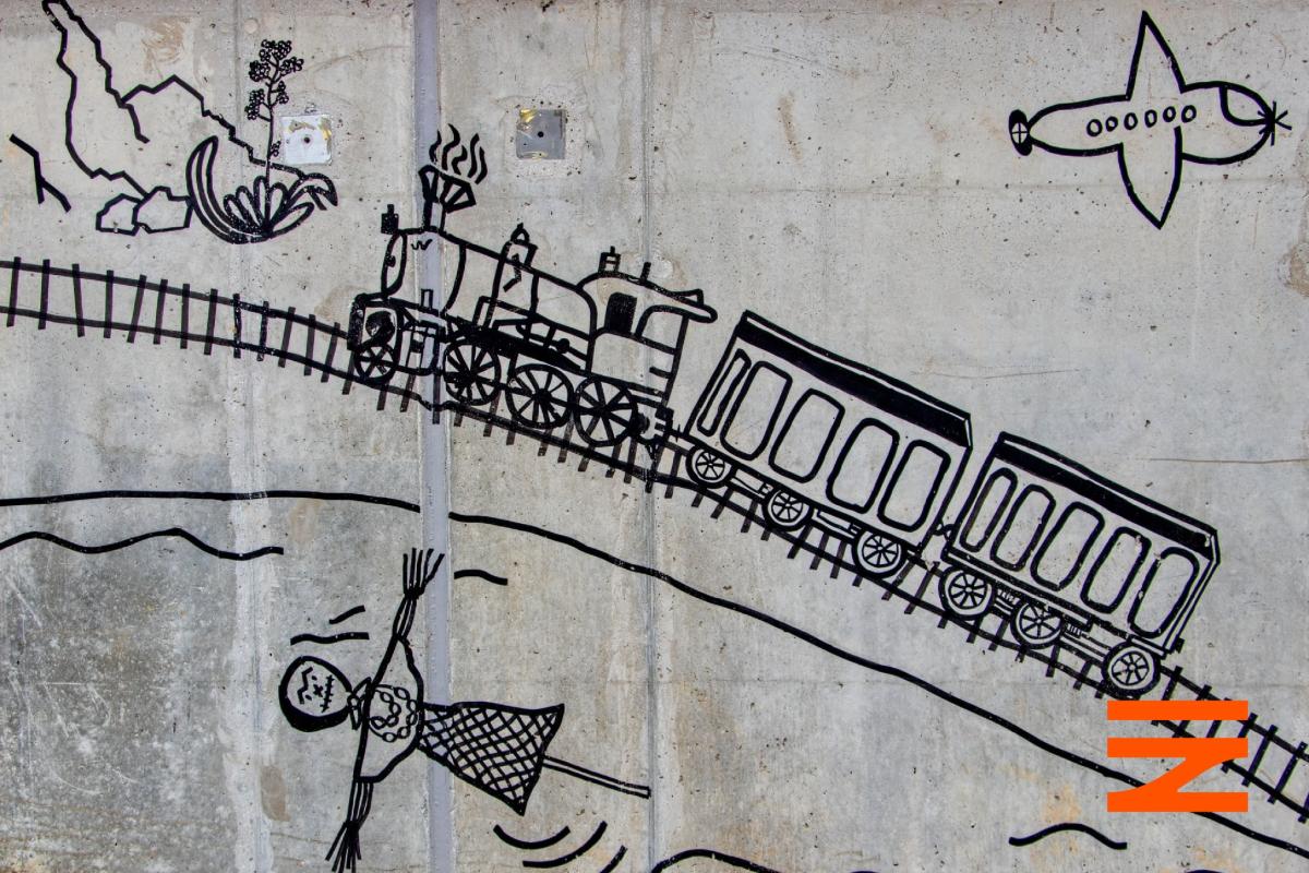 Na stěnách roztockého nádraží vznikly řízené graffiti 