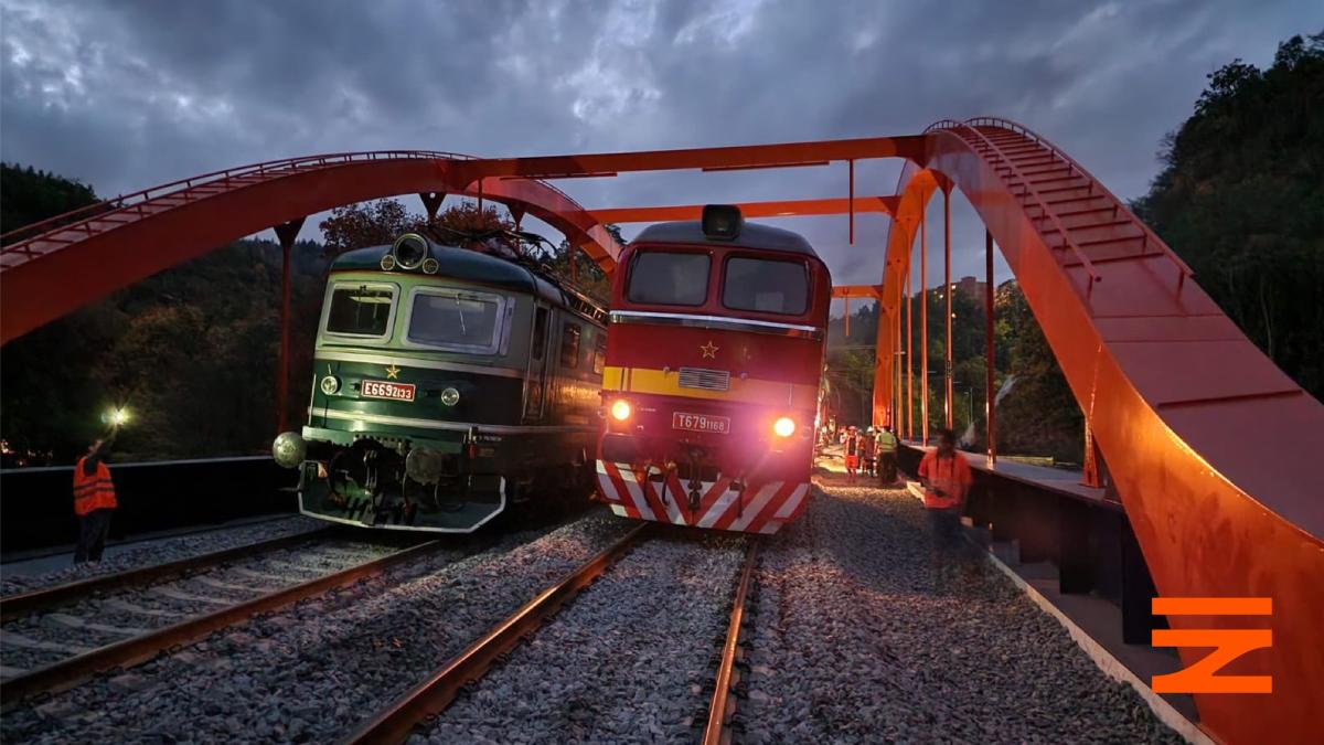 Dva nové mosty mezi Brnem a Adamovem pod zatěžkávací zkouškou parních lokomotiv!