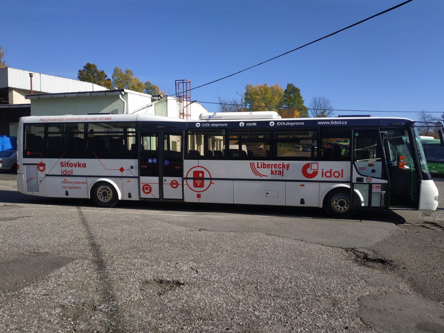 Krajské autobusy propagují integrovanou dopravu v oblasti Liberecka. Jezdí po regionu s novými polepy