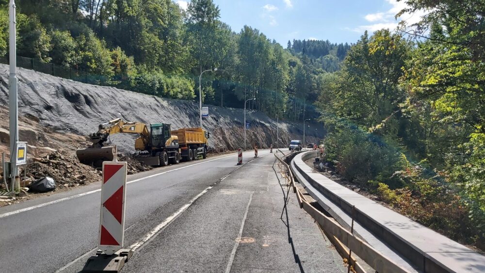Fotoreportáž: Dokončila se rekonstrukce silnice I/25 v Jáchymově