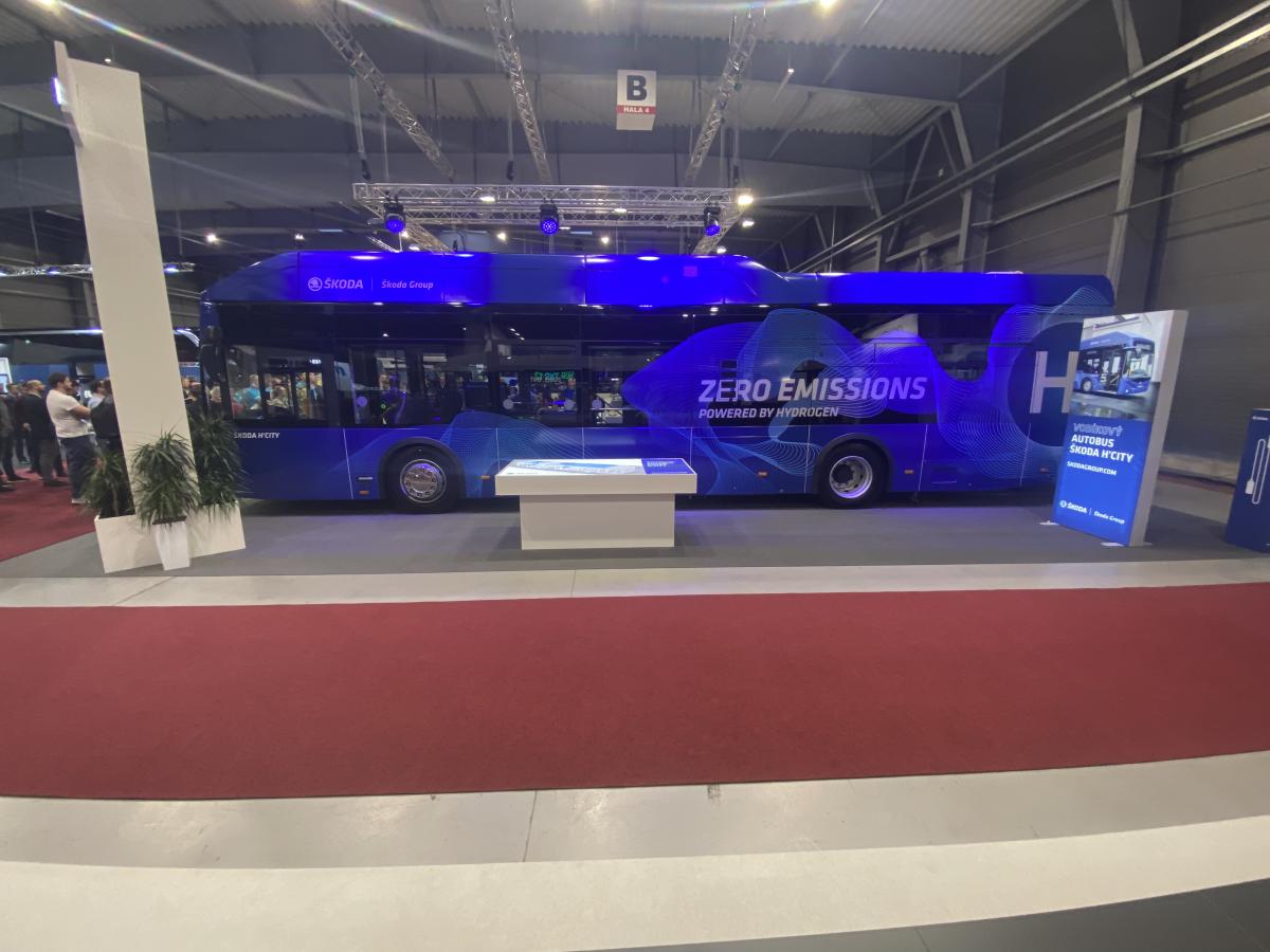 Veřejnost na veletrhu Czechbus obdivovala nový vodíkový autobus od Škoda Group