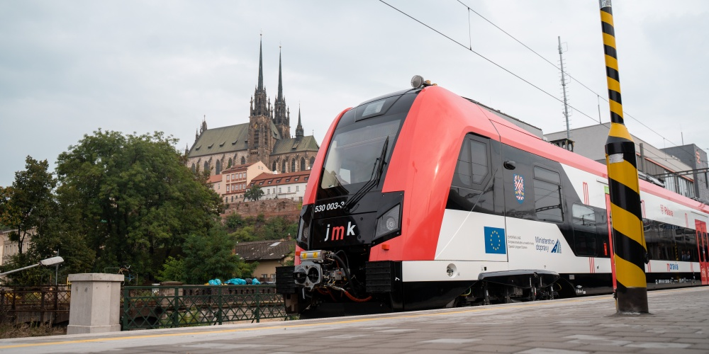 ŠKODA Group poslala vlak Moravia do zkušebního provozu