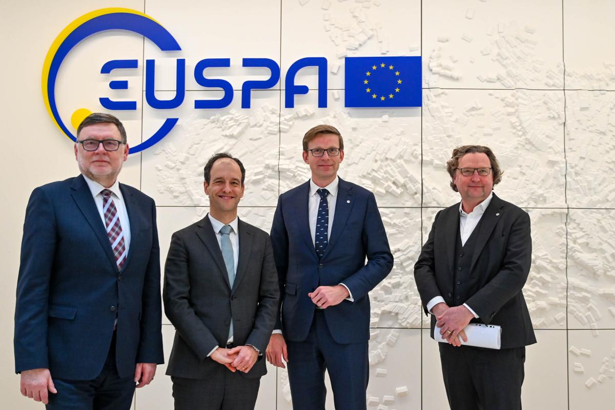 FOTOREPORT: Kosmická agentura EUSPA se bude stěhovat na Palmovku