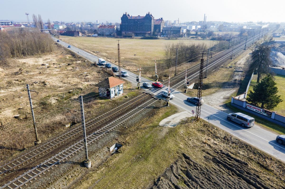 Železniční přejezd v Olomouci bude nahrazen nadjezdem