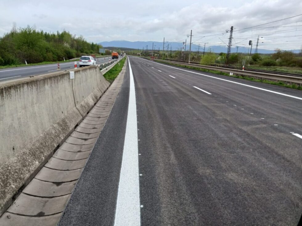 Fotoreport: ŘSD zprovoznilo opravený úsek silnice I/13 u jezera Matylda