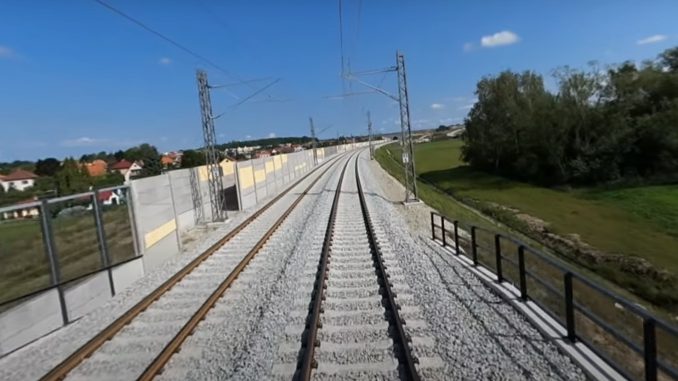 Mezi Soběslaví a Doubím jezdí vlaky zatím rychlostí 160 km/h, zrychlí však na 200 km/h