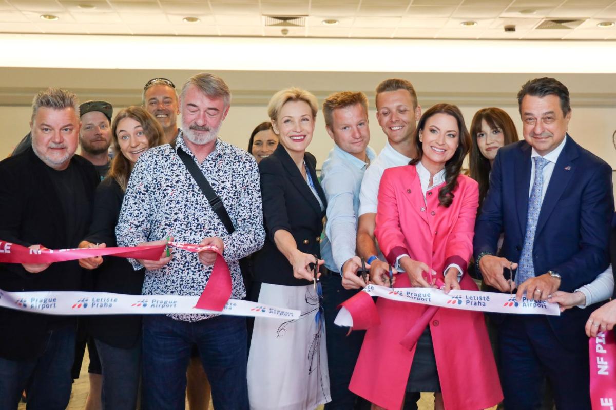 Nadační fond Pink Bubble otevřel odpočinkovou místnost na Letišti Václava Havla Praha