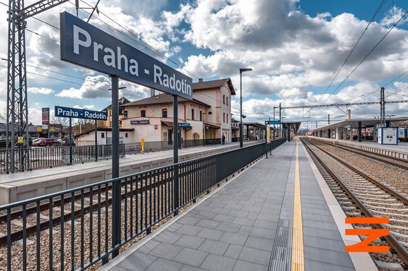 Správa železnic dokončila modernizaci úseku Praha-Smíchov - Černošice, cestování bude pohodlnější