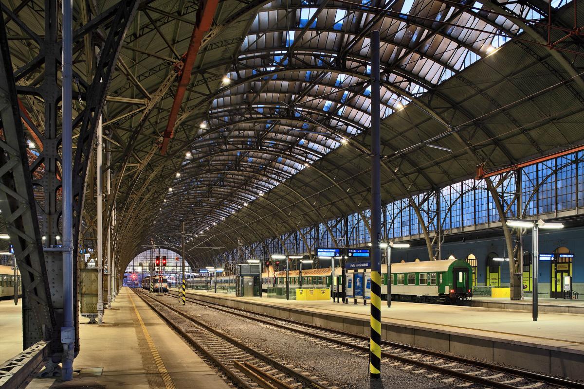 Správa železnic zrenovovala v roce 2021 více než 70 nádražních budov!