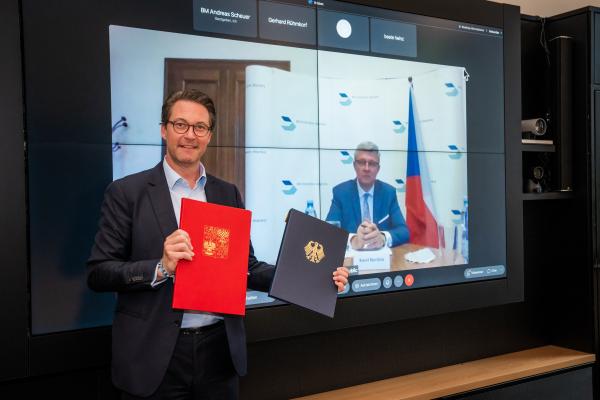 Smlouva o splavnění Labe mezi Českem a Německem podepsána