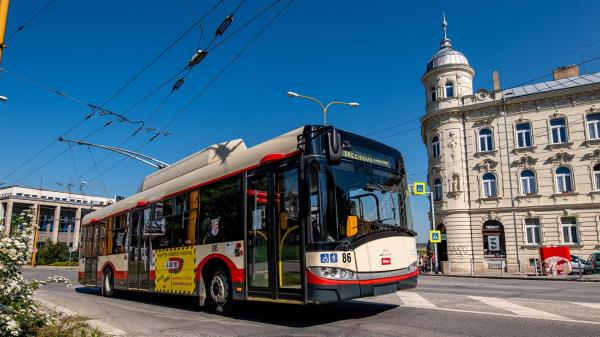 Videoreportáž: Trolejbusem až do Antonínova Dolu! Stavba trolejí pokračuje dle harmonogramu