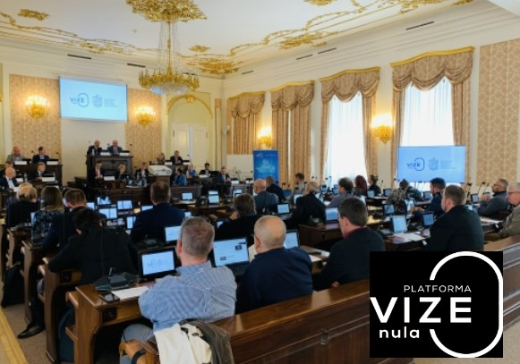 Platforma VIZE 0 podpořila konferenci v Parlamentu ČR. Řešily se problémy bezpečnosti silničního provozu v ČR a novinky pro její zvýšení