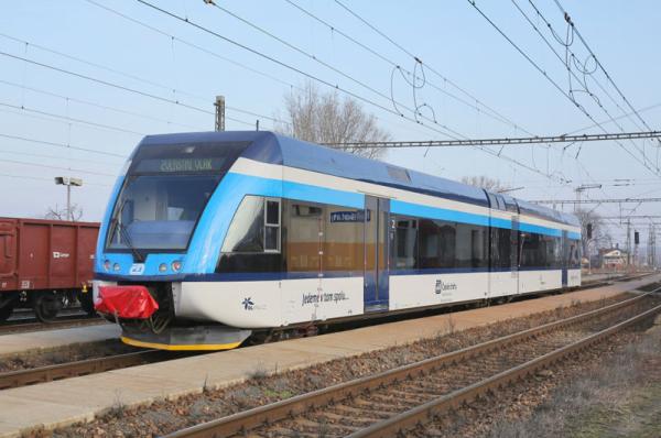 Vlaky projedou po Vrskmaňské estakádě rychleji než dosud