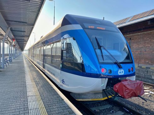 Olomoucký kraj se těší z první modernizované jednotky Stadler GTW