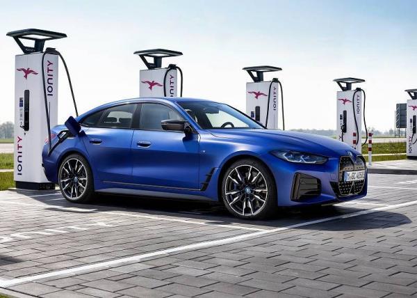 BMW díky elektromobilitě rozšiřuje stavy zaměstnanců