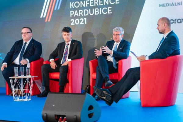 Železniční konference: realizace vysokorychlostních tratí se blíží