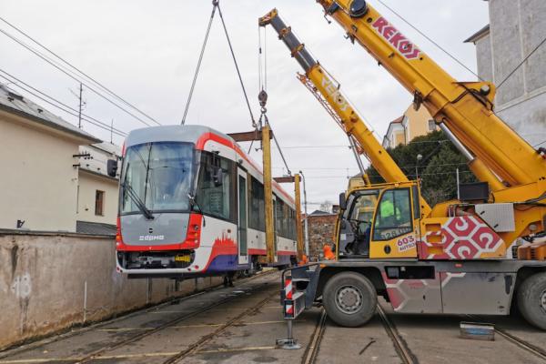 Dopravní podnik v Olomouci vypraví do ulic novou tramvaj
