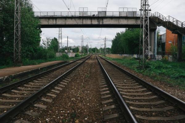 Plán rušení dopravy na lokálkách Středočeského kraje se mění, stále však znehodnocuje investice