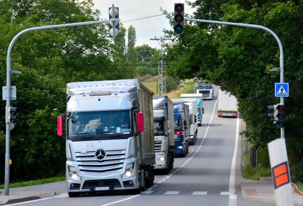 Konec „chaosu“? Nová pravidla pro řidiče mezinárodní silniční dopravy! 
