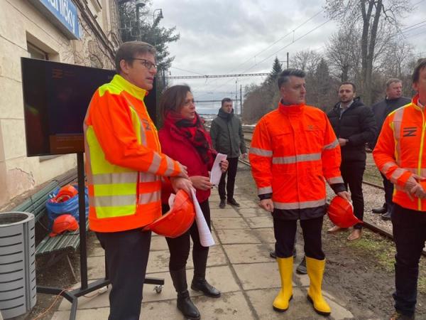 Ministr dopravy Martin Kupka na inspekci v Heřmaničkách: Modernizace jde do finále